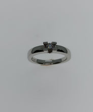 Cargar imagen en el visor de la galería, ANILLO ORO BLANCO 1ª LEY 18 KTES Y DIAMANTE 1411560BS